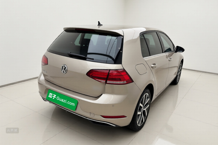 Volkswagen Golf 2020 car image #7
