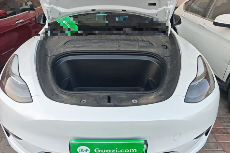 Tesla Model Y 2024 car image #22