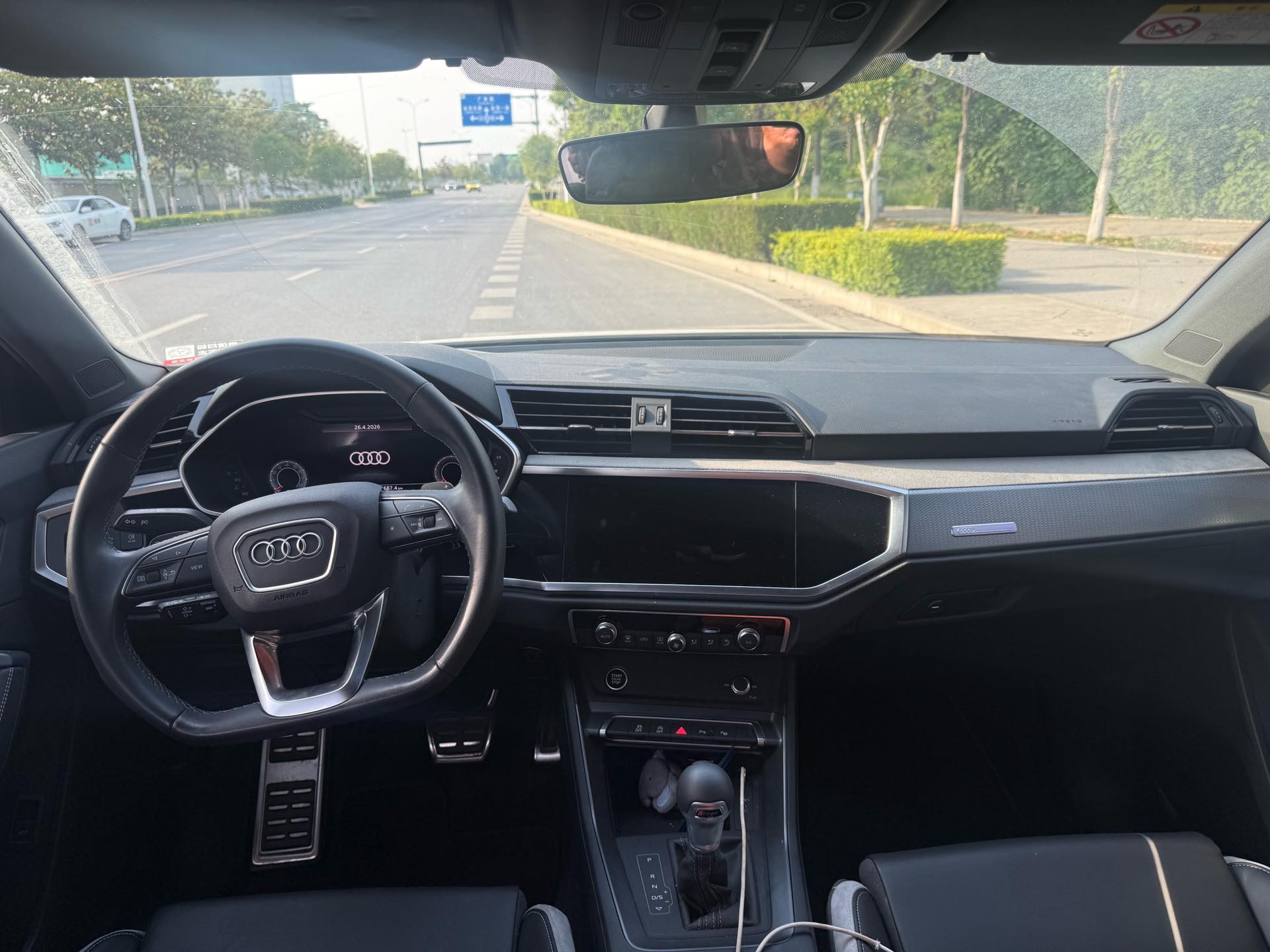 Audi Q3 2024 car image #9