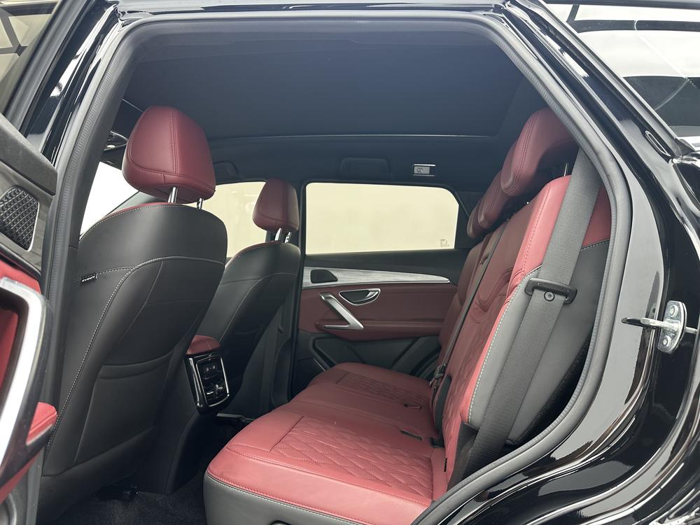 Jetour X70 PLUS 2023 car image #16