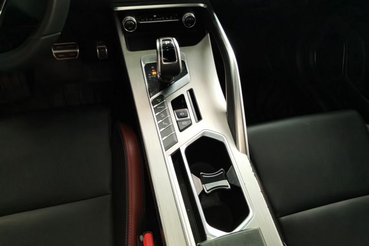 GEELY Coolray 2020 immagine di auto #14