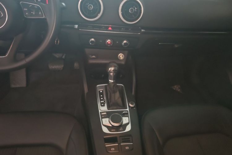 Audi A3 2020 car image #14