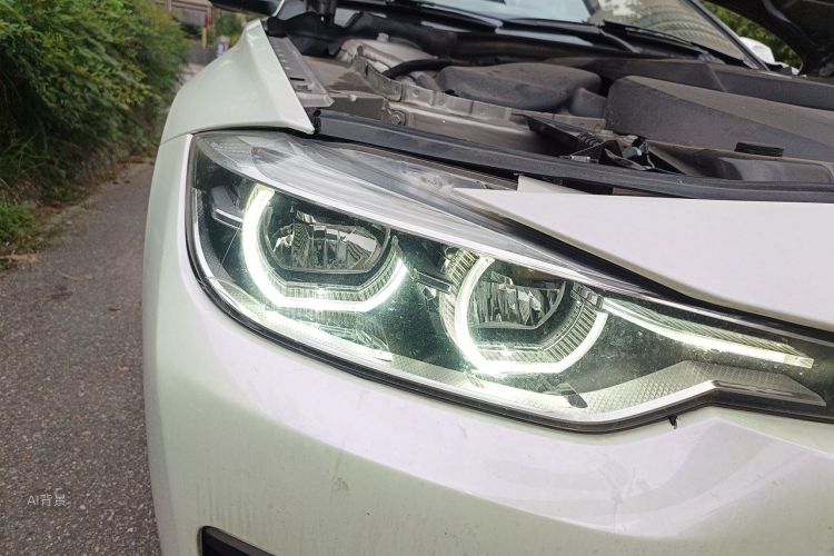 BMW 3 Series 2019 car image #8