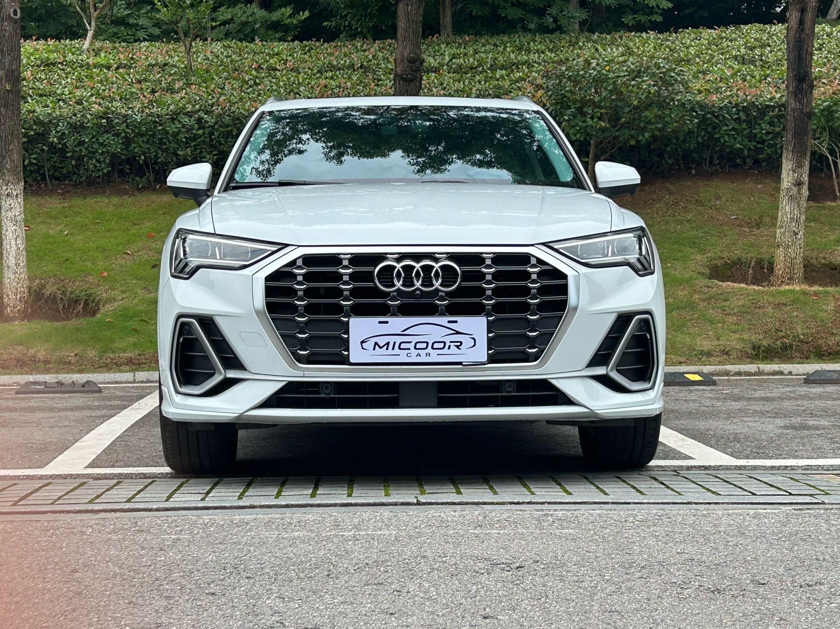 Audi Q3 2022 car image #2
