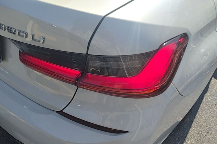 BMW 3 Series 2020 car image #8