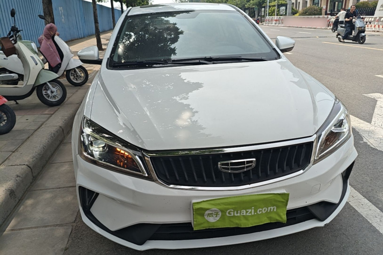 GEELY Emgrand 2021 car image #3