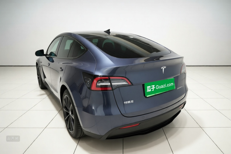 Tesla Model Y 2024 #6 Tesla Model Y 2024 immagine di auto #6