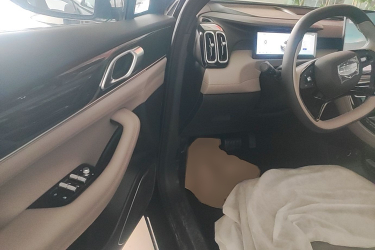 GEELY Boyue L 2026 #16 GEELY Boyue L 2026 imagen de coche #16