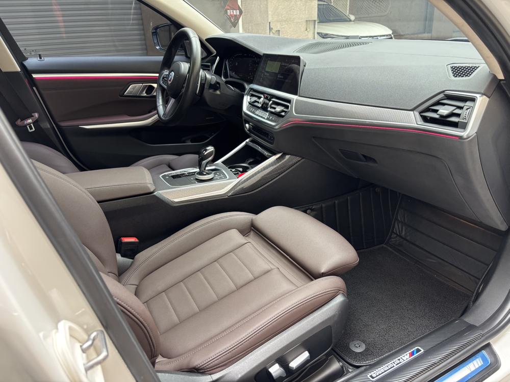 BMW 3 Series 2019 #16 BMW 3 Series 2019 car image #16