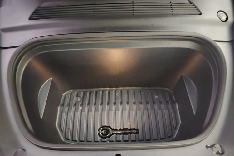 Tesla Model Y 2022 car image #22