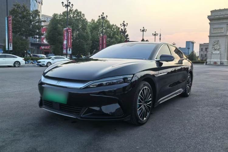 BYD Han 2023 car image #11