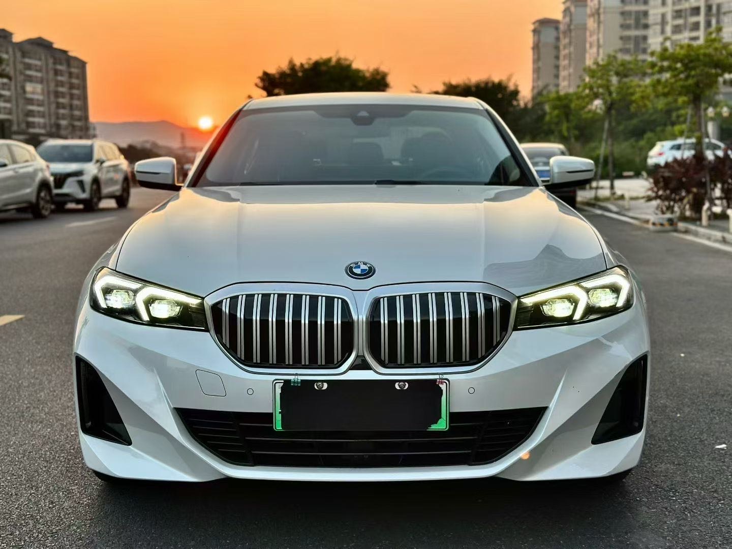 BMW i3 2024 car image 