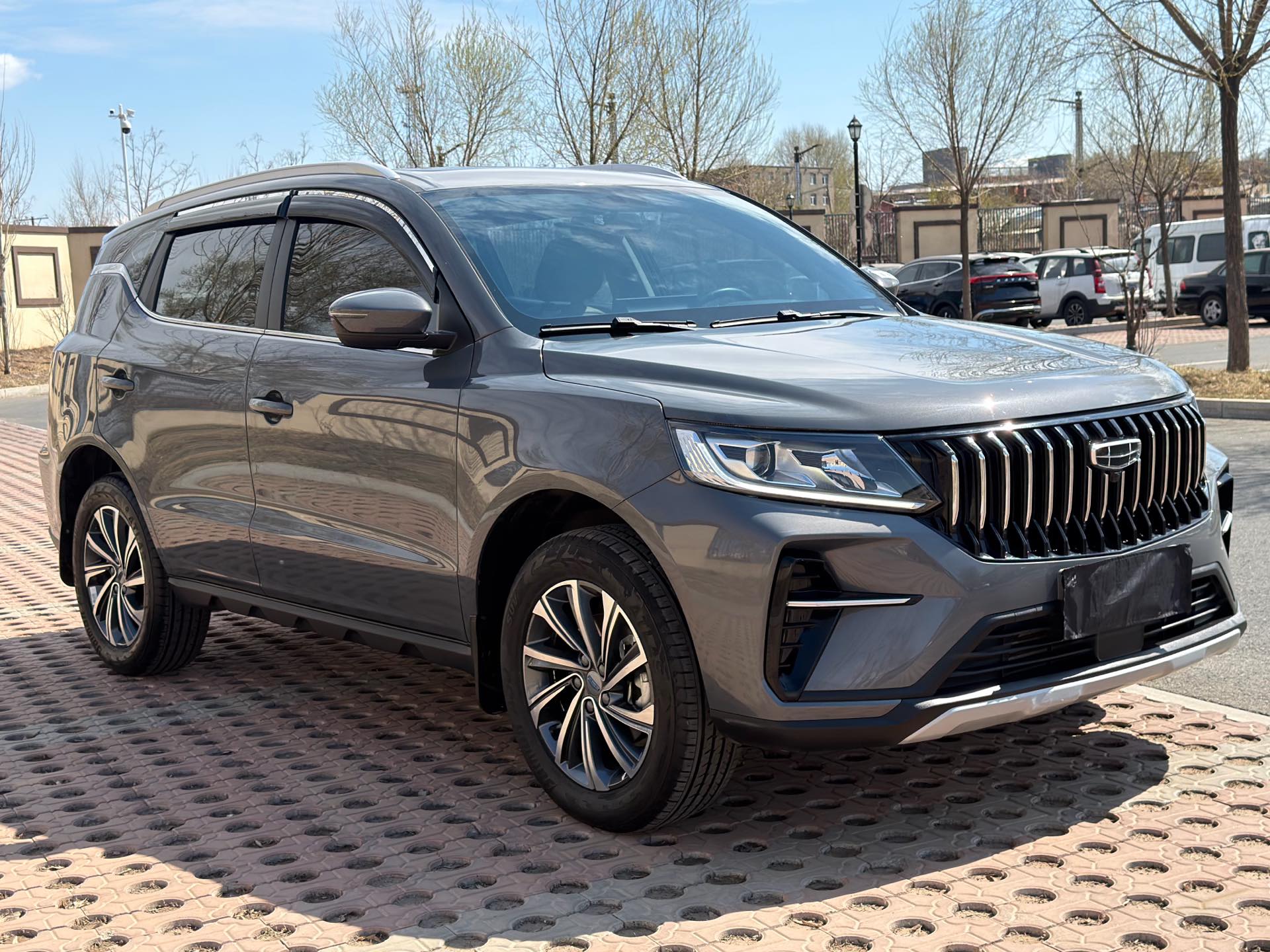 GEELY Vision X6 2023 car image #3