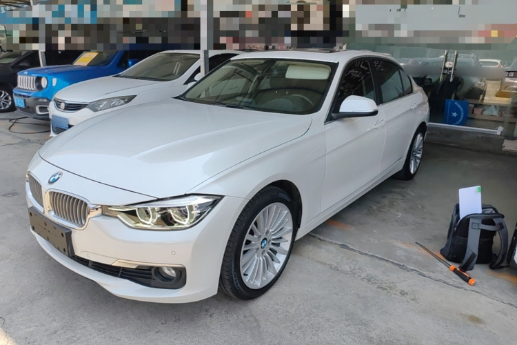 BMW 3 Series 2018 #2 BMW 3 Series 2018 car image #2