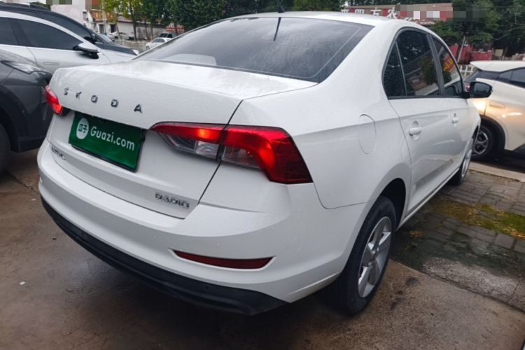 Skoda Rapid 2020 car image #7
