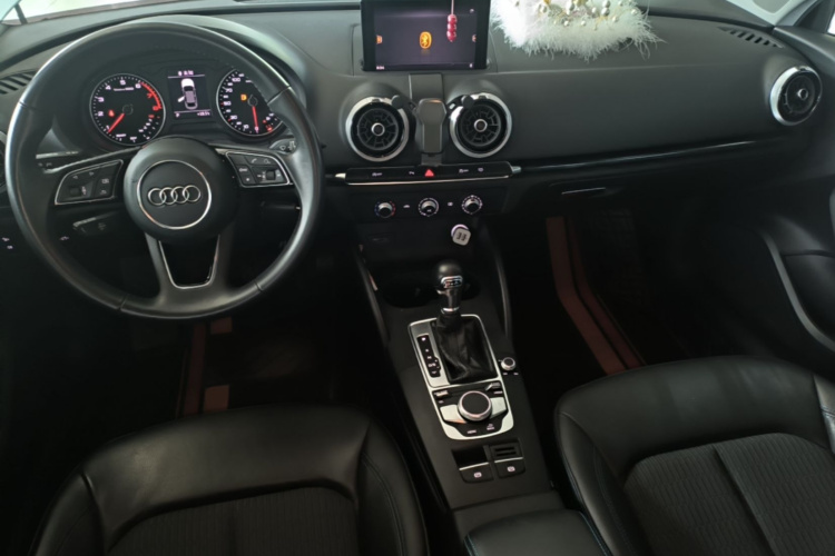 Audi A3 2021 immagine di auto #10