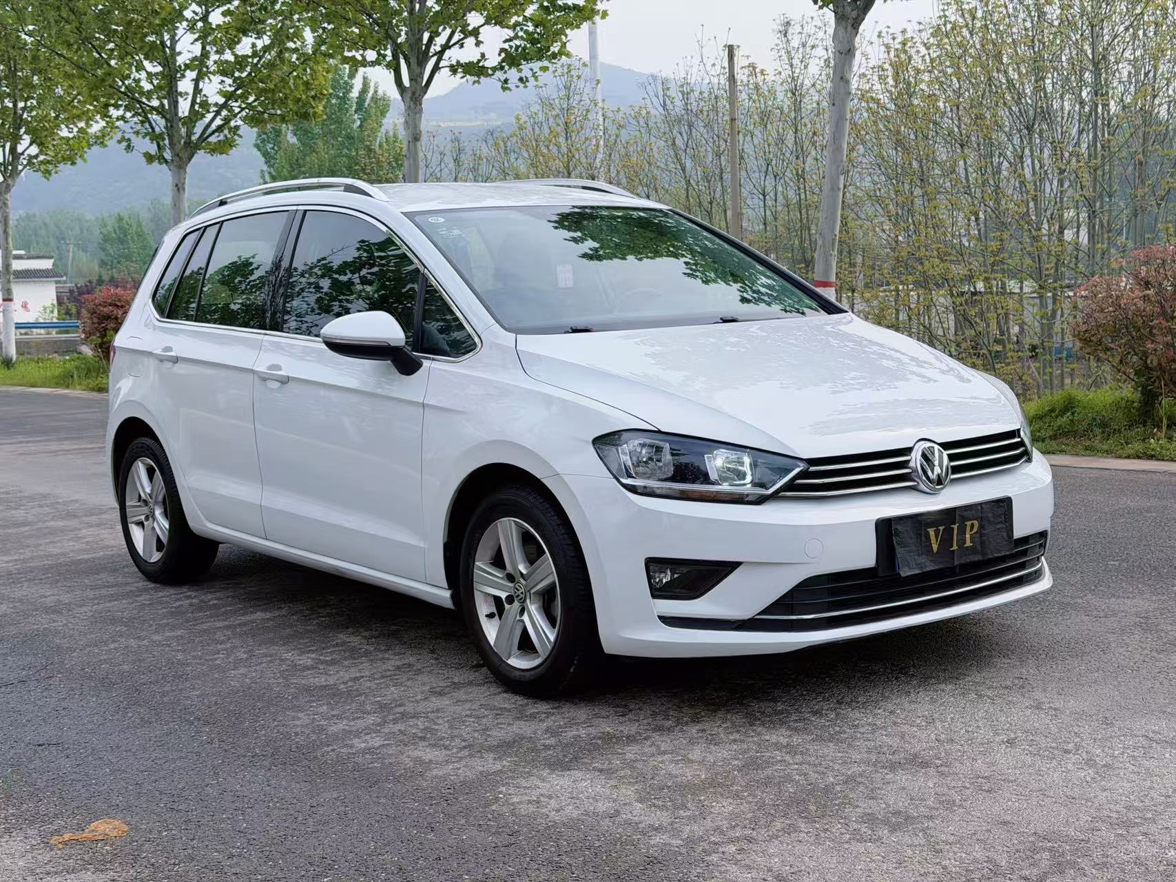 Volkswagen Golf Sportsvan 2018 صورة سيارة #3