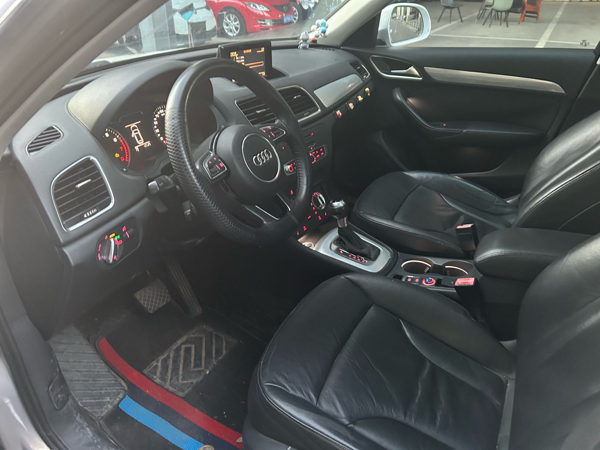 Audi Q3 2013 #3 Audi Q3 2013 изображение автомобиля #3