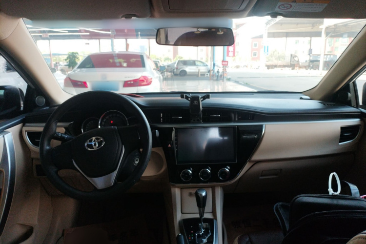 Toyota Corolla 2017 car image #11