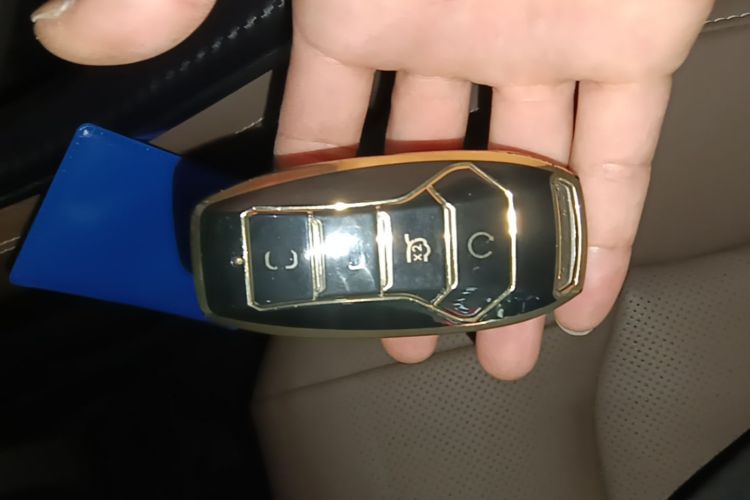 BYD Han 2022 #9 BYD Han 2022 car image #9