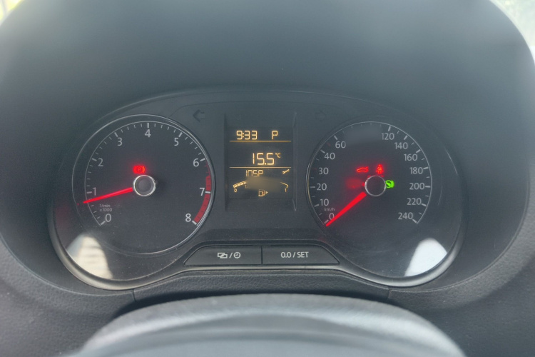 Volkswagen Polo 2018 car image #16