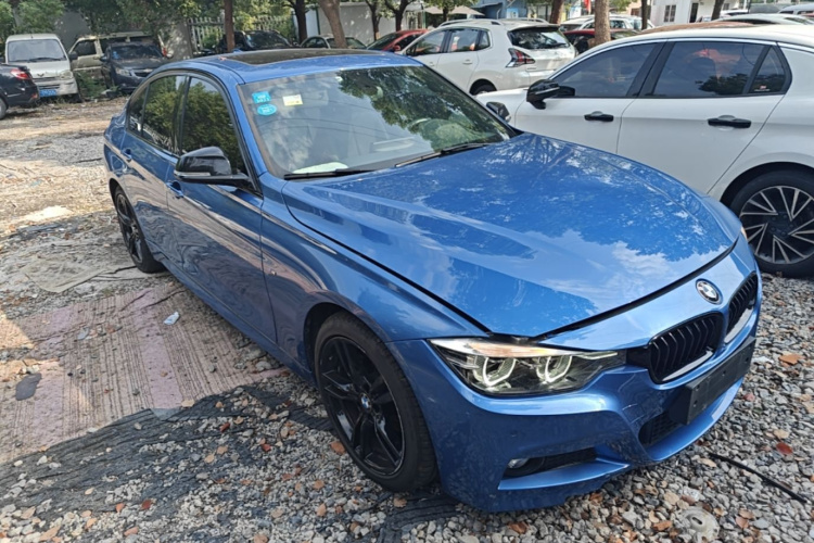 BMW 3 Series 2019 صورة سيارة #4