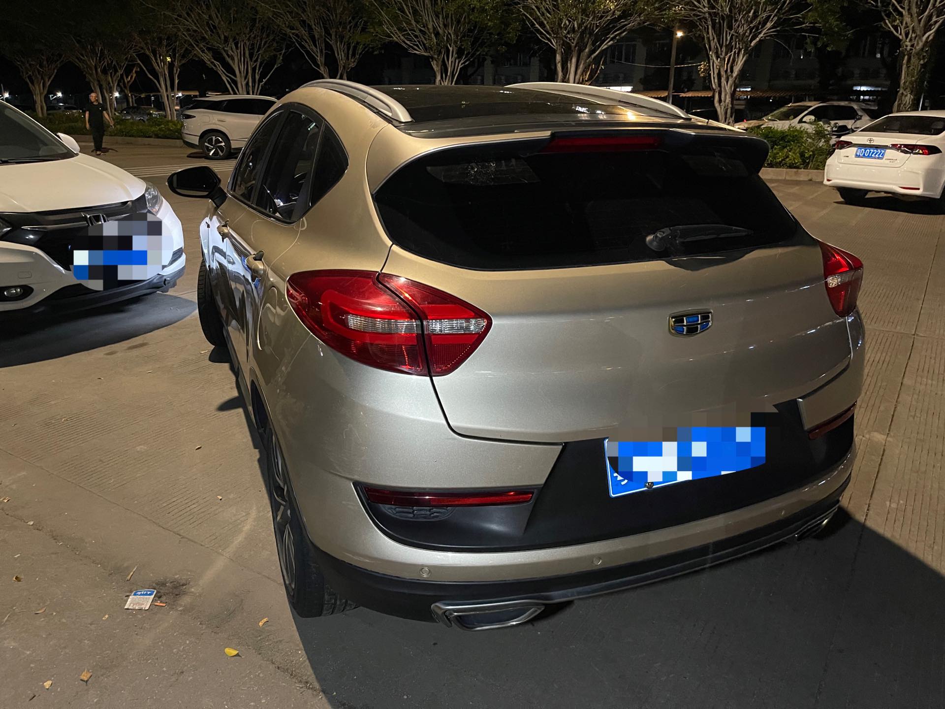 GEELY Emgrand GS 2016 immagine di auto #2