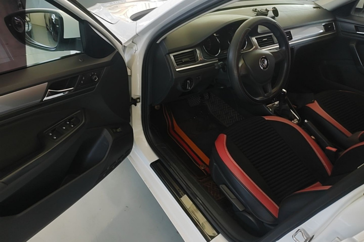 Volkswagen Bora 2020 car image #16