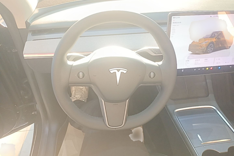 Tesla Model Y 2024 #11 Tesla Model Y 2024 image de voiture #11