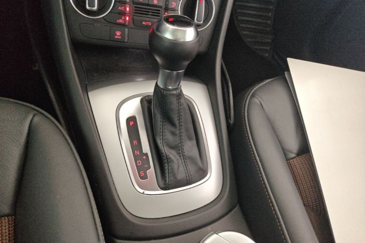 Audi Q3 2017 #18 Audi Q3 2017 car image #18