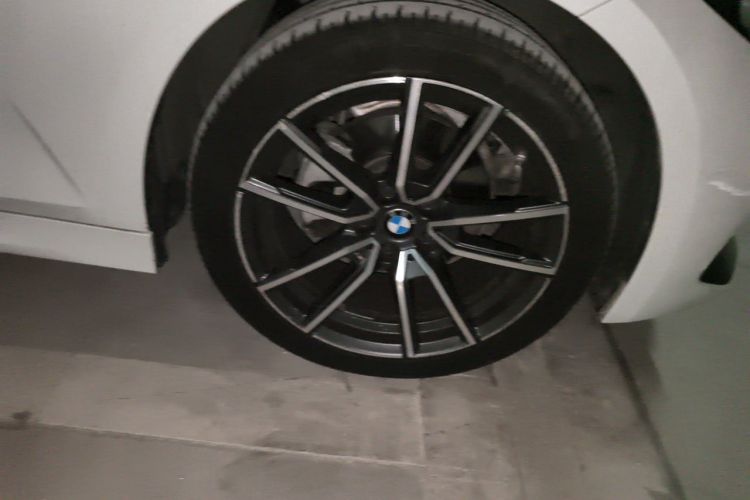 BMW 3 Series 2023 #6 BMW 3 Series 2023 car image #6