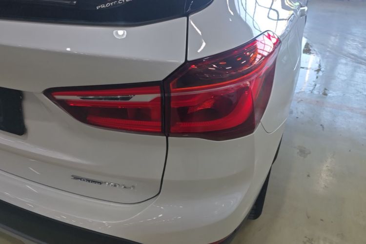 BMW X1 2019 #8 BMW X1 2019 car image #8