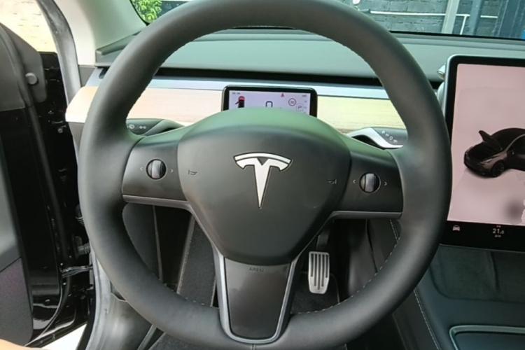 Tesla Model Y 2022 #11 Tesla Model Y 2022 car image #11