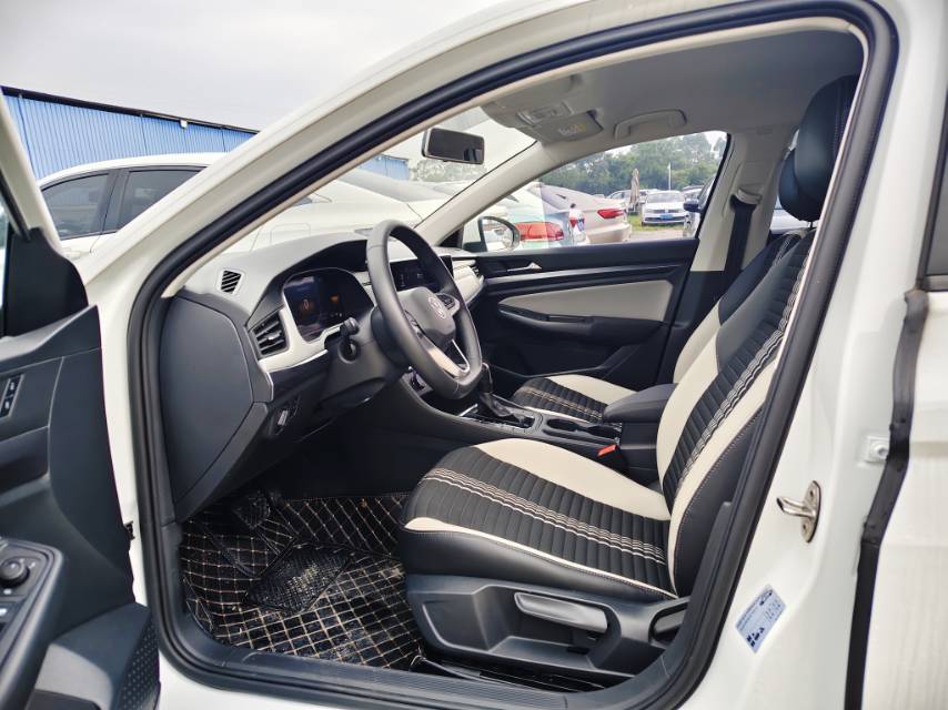 Volkswagen Bora 2024 car image #6