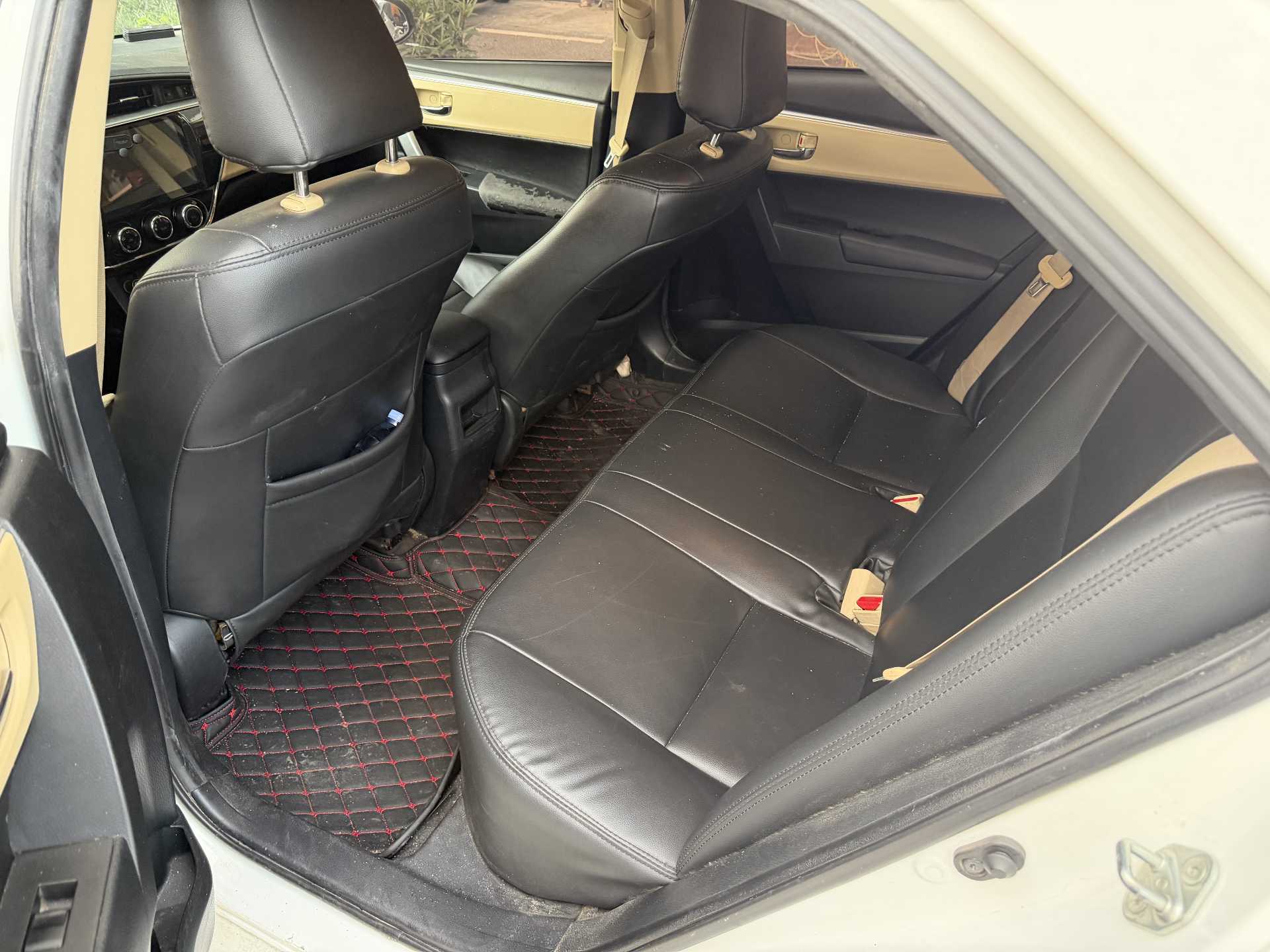 Toyota Corolla 2018 car image #3