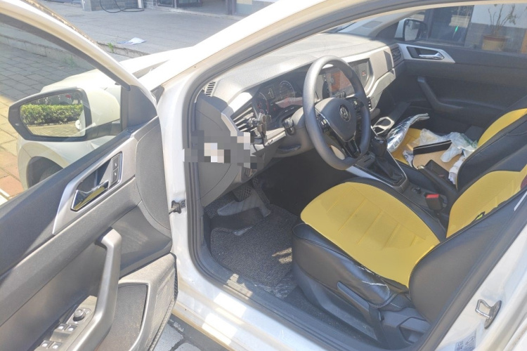 Volkswagen Polo 2020 car image #9