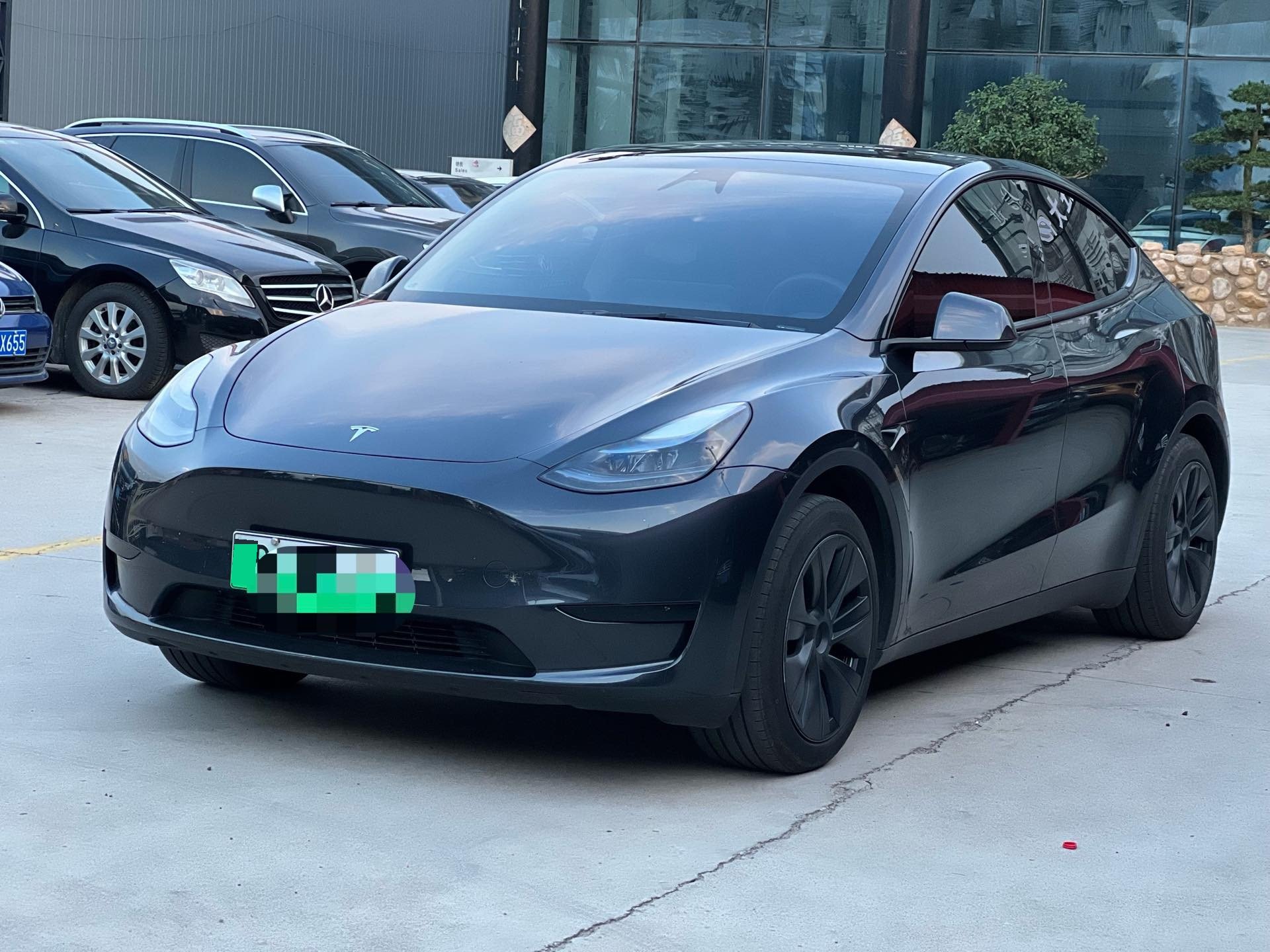 Tesla Model Y 2024 Tesla Model Y 2024 car image