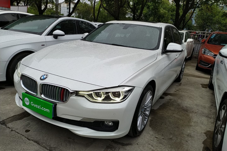 BMW 3 Series 2018 #2 BMW 3 Series 2018 car image #2