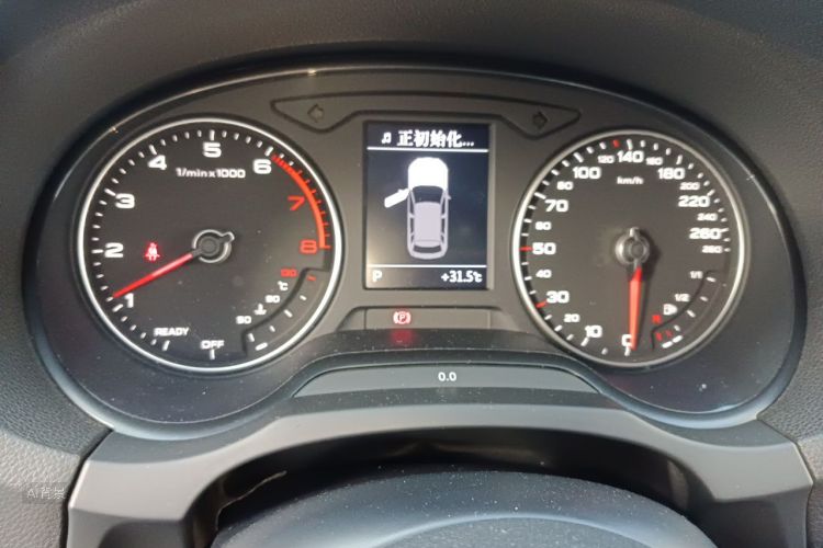 Audi A3 2018 car image #13