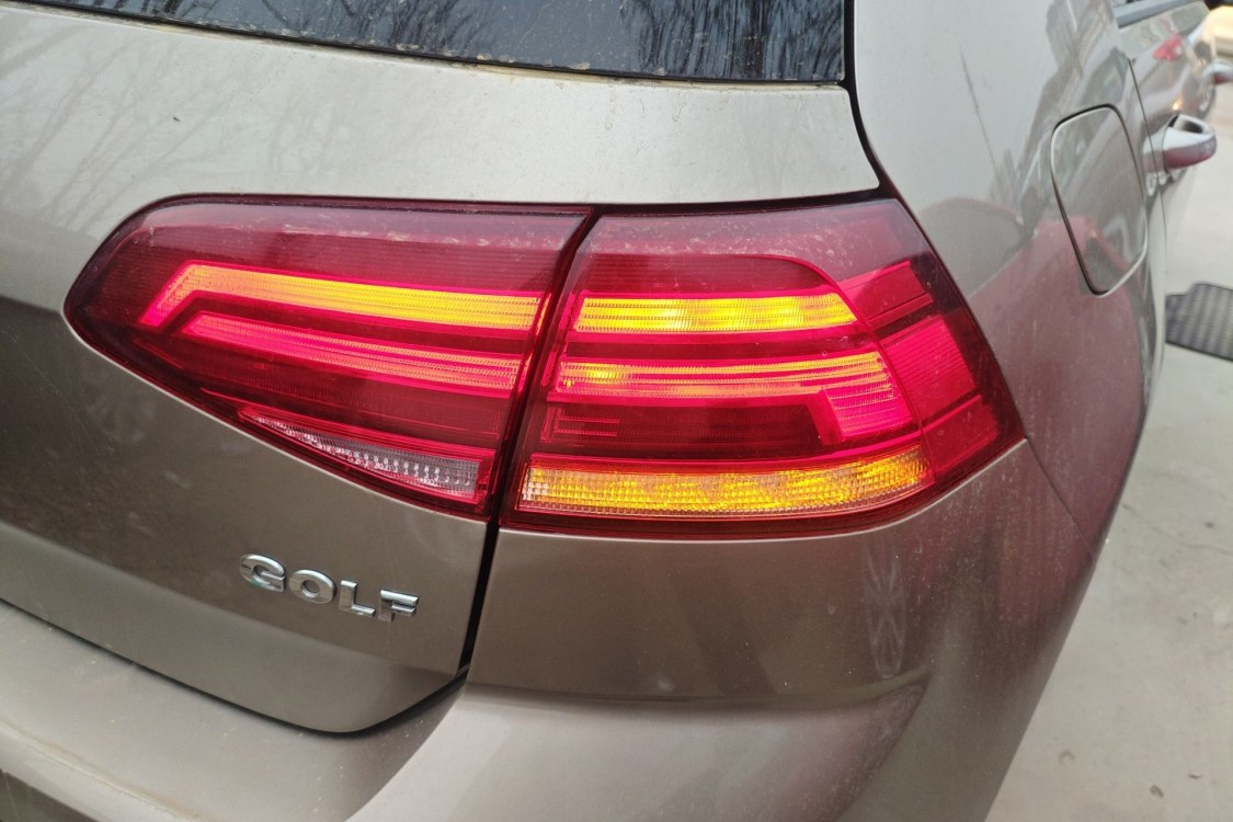 Volkswagen Golf 2019 car image #7