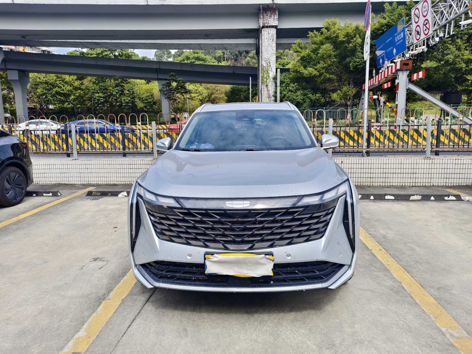 GEELY Boyue L 2023 immagine di auto #2