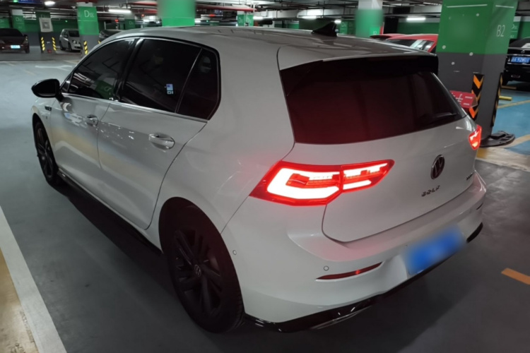 Volkswagen Golf 2022 car image #5