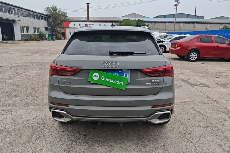 Audi Q3 2024 car image #4