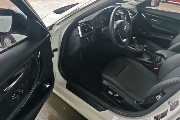 BMW 3 Series 2017 #16 BMW 3 Series 2017 car image #16