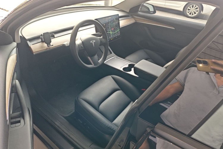 Tesla Model 3 2021 #16 Tesla Model 3 2021 car image #16