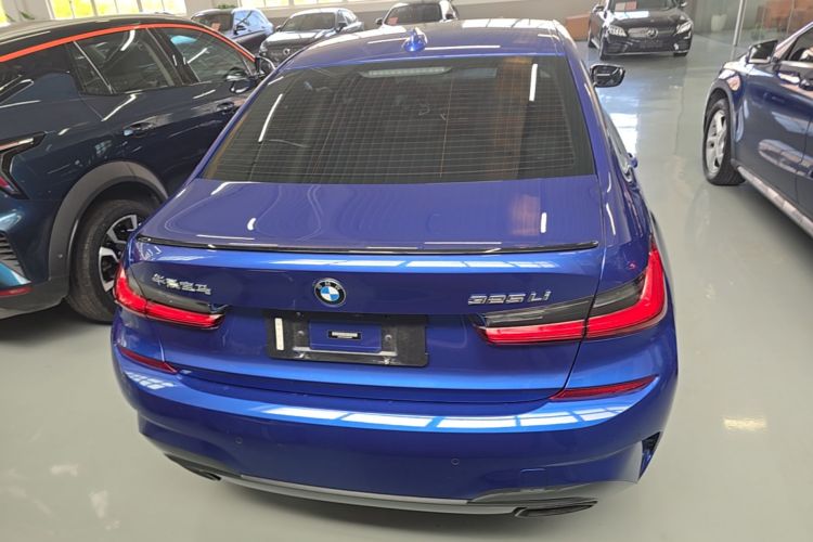 BMW 3 Series 2019 #6 BMW 3 Series 2019 car image #6