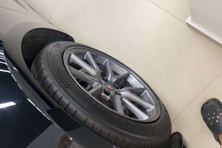 Tesla Model 3 2023 car image #9