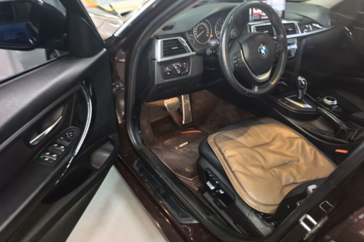 BMW 3 Series 2017 #16 BMW 3 Series 2017 car image #16