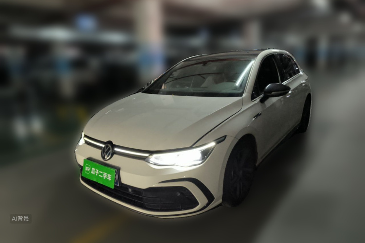 Volkswagen Golf 2021 car image #2