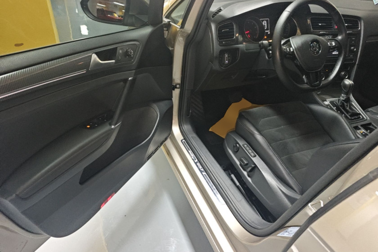 Volkswagen Golf 2019 #16 Volkswagen Golf 2019 car image #16